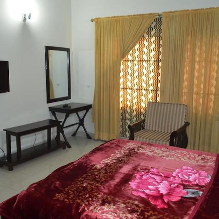 Bed and Breakfast Tourist Hub Islamabad Exterior foto