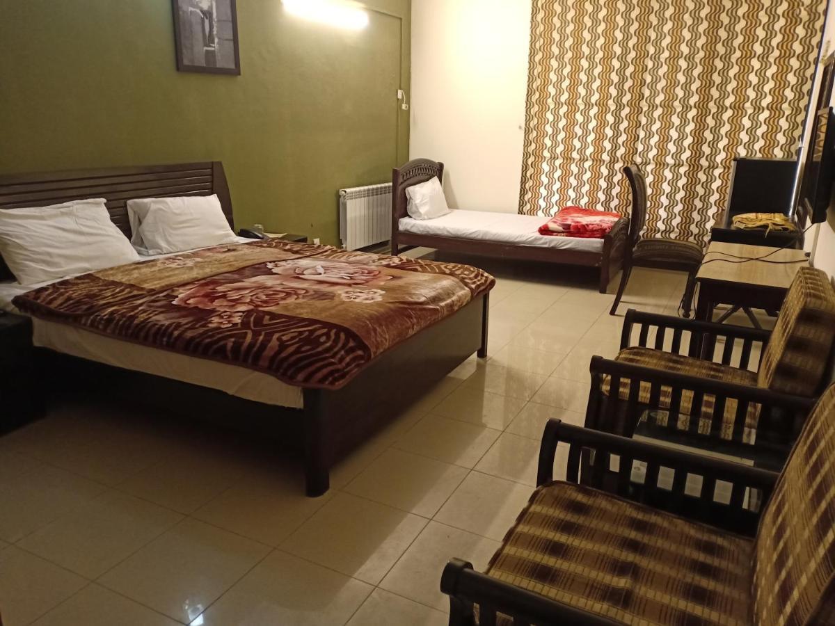 Bed and Breakfast Tourist Hub Islamabad Exterior foto