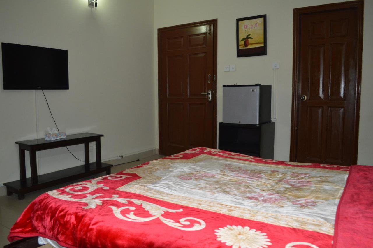 Bed and Breakfast Tourist Hub Islamabad Exterior foto