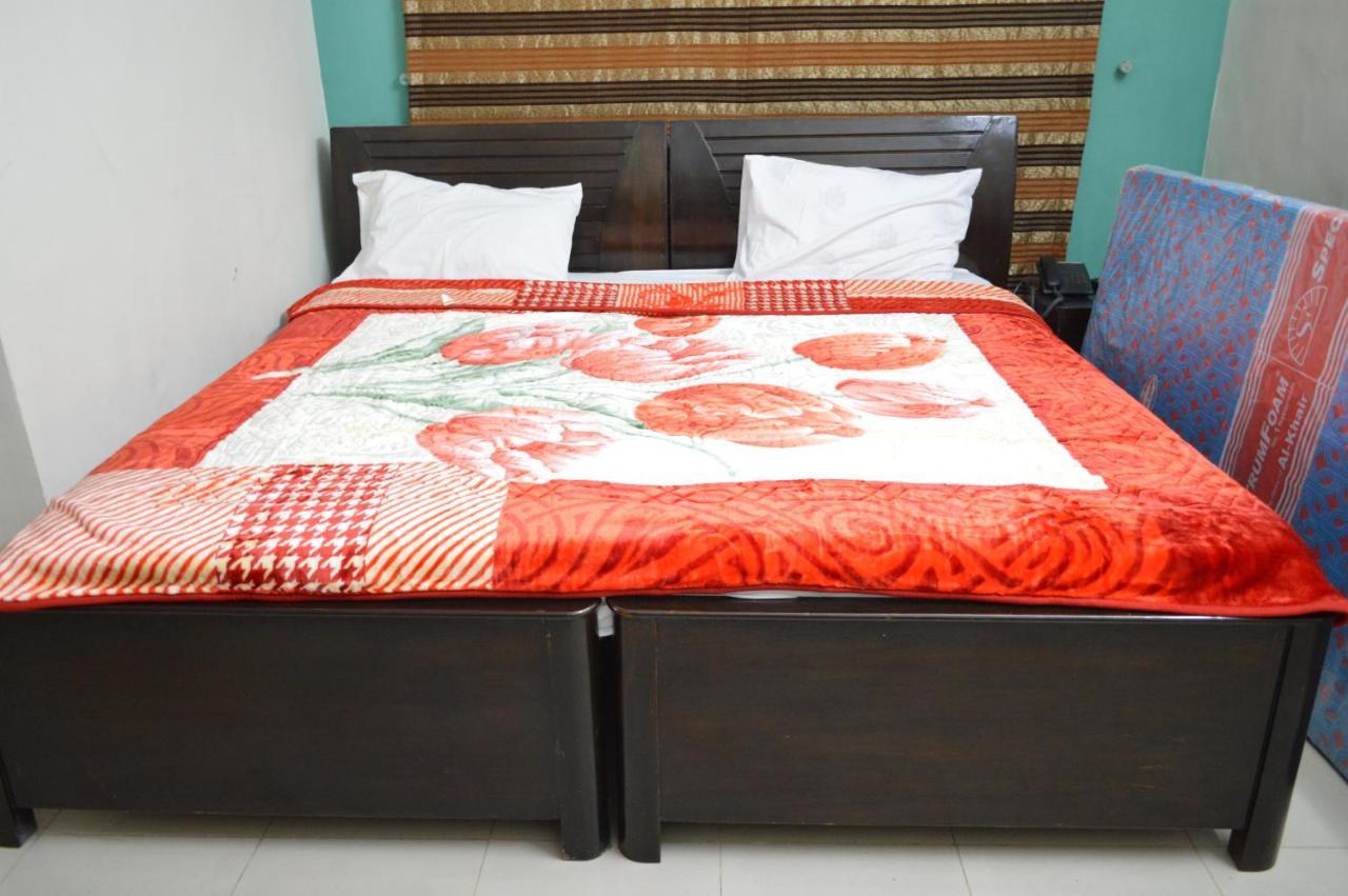 Bed and Breakfast Tourist Hub Islamabad Exterior foto